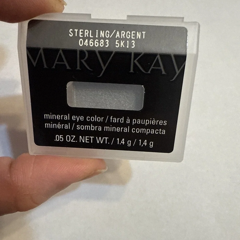 Mary Kay Mineral‎ Eye Color Eyeshadow STERLING Shade .05 oz Discontinued 046683